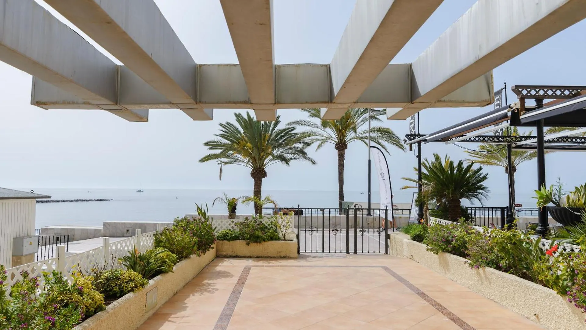 Sea Front Apartment In Marbella Center